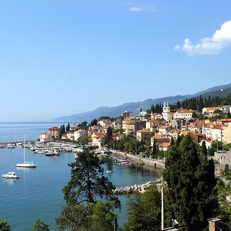 Apartments With Parking Space Opatija - Volosko, Opatija - 7897 *